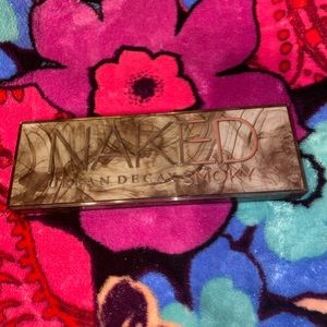 Naked Smokey Pallet